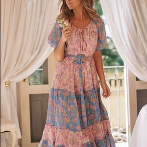 💕Juniper Tiered Gown NWT Size M💕